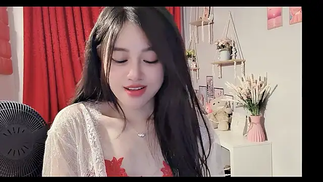 Bee-Cherry online show from 06-24-26, 06:28