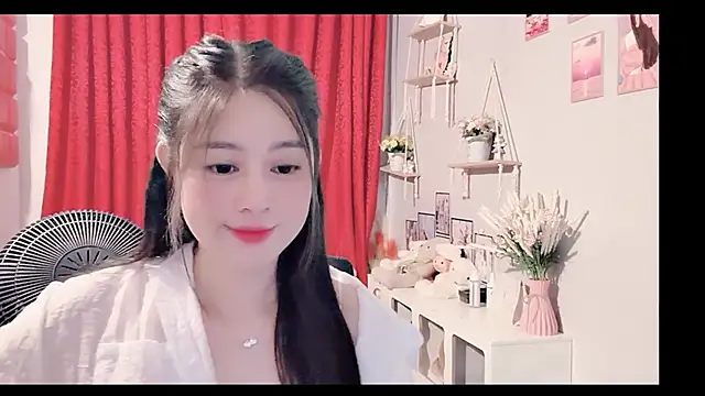 Bee-Cherry online show from 06-07-26, 07:57
