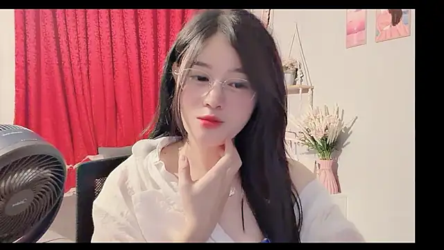 Bee-Cherry online show from 06-09-26, 01:56