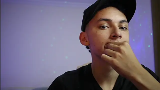 archi love online show from 02-06-26, 05:14