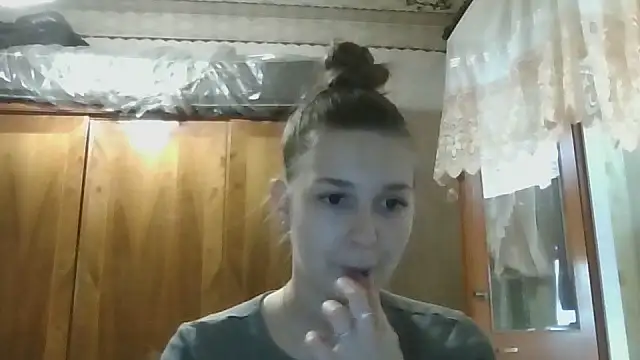 Snapshot of ToryAdaire chatting on 06-04-26, 12:32 ToryAdaire online show from 06-04-26, 12:32