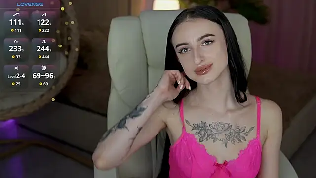EmilyyMoon online show from 05-19-26, 01:18