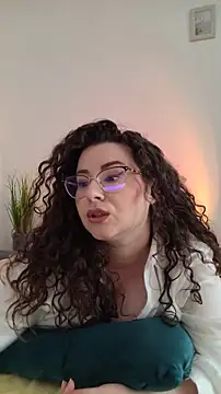 Snapshot of Elissa_Floyd__ chatting on 06-17-26, 07:30 Elissa Floyd online show from 06-17-26, 07:30