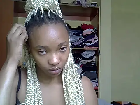 pretty jazminee1 online show from 05-19-26, 07:15