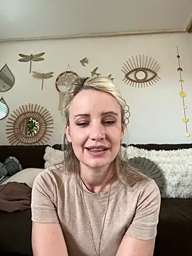 Lilygreen1 online show from 05-19-26, 09:16