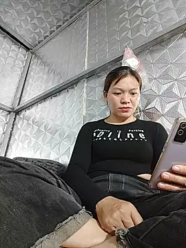 Snapshot of lya_sexyy chatting on 05-30-26, 03:50 lya sexyy online show from 05-30-26, 03:50