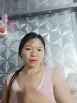 Snapshot of lya_sexyy chatting on 06-21-26, 02:56 lya sexyy online show from 06-21-26, 02:56