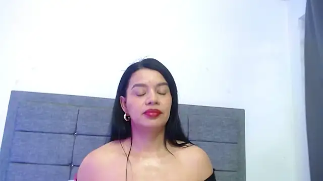 Emily milfF online show from 05-30-26, 11:38