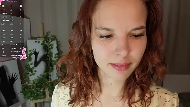 Snapshot of SinaHogsette chatting on 06-20-26, 07:19 SinaHogsette online show from 06-20-26, 07:19