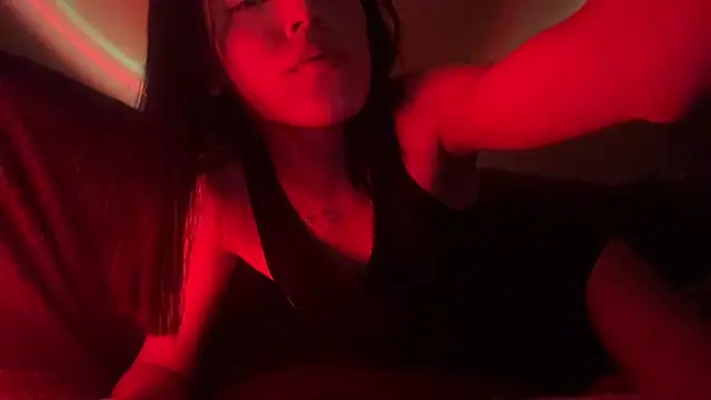 MarlyJess online show from 06-06-26, 07:52