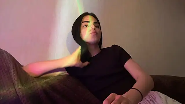 Snapshot of MarlyJess chatting on 05-31-26, 04:07 MarlyJess online show from 05-31-26, 04:07