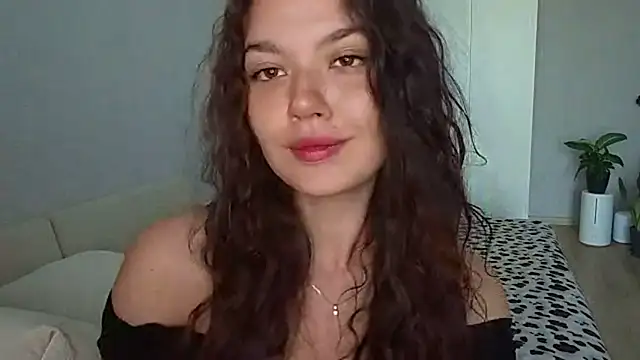 Snapshot of Vicki_queen chatting on 07-16-26, 05:15 Vicki queen online show from 07-16-26, 05:15