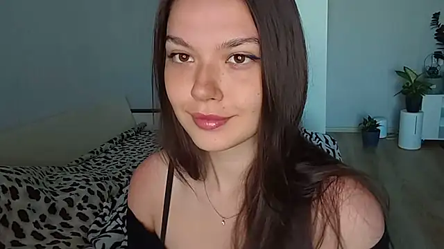 Snapshot of Vicki_queen chatting on 06-16-26, 05:07 Vicki queen online show from 06-16-26, 05:07