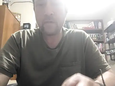 Snapshot of icebergXpress chatting on 06-02-26, 03:34 icebergXpress online show from 06-02-26, 03:34