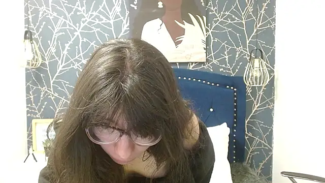 Snapshot of Allyshon_ chatting on 05-20-26, 08:17 Allyshon online show from 05-20-26, 08:17