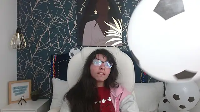 Snapshot of Allyshon_ chatting on 06-12-26, 07:33 Allyshon online show from 06-12-26, 07:33