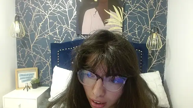 Snapshot of Allyshon_ chatting on 05-29-26, 07:53 Allyshon online show from 05-29-26, 07:53