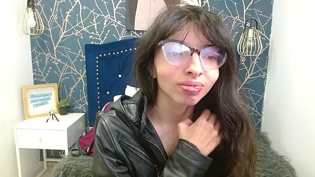 Snapshot of Allyshon_ chatting on 06-09-26, 08:10 Allyshon online show from 06-09-26, 08:10