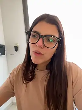 lilylovelesss online show from 06-17-26, 12:37