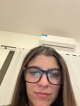 lilylovelesss online show from 06-19-26, 02:28