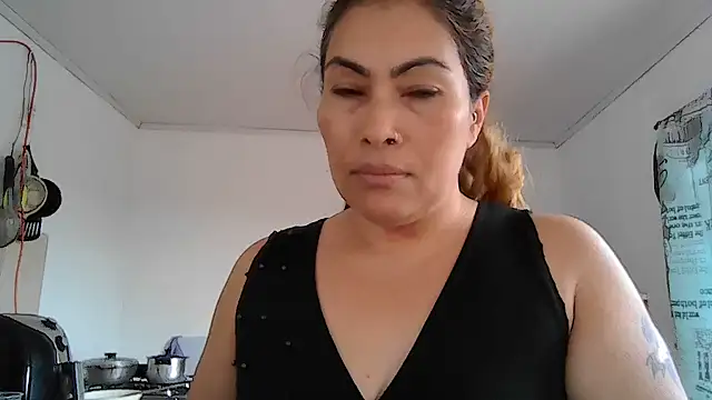 Layla-Astrum online show from 06-02-26, 03:23