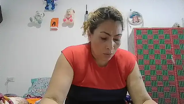 Layla-Astrum online show from 06-05-26, 06:46