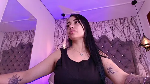 Queen Nyxx online show from 06-04-26, 01:54