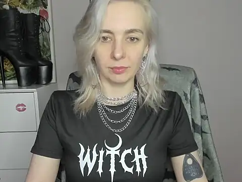 velvetanne online show from 06-17-26, 06:35