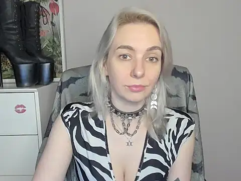 velvetanne online show from 06-10-26, 06:58