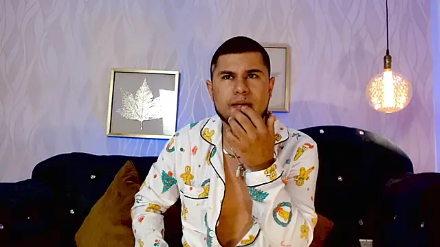 Snapshot of dominikvega chatting on 06-25-26, 06:35 dominikvega online show from 06-25-26, 06:35