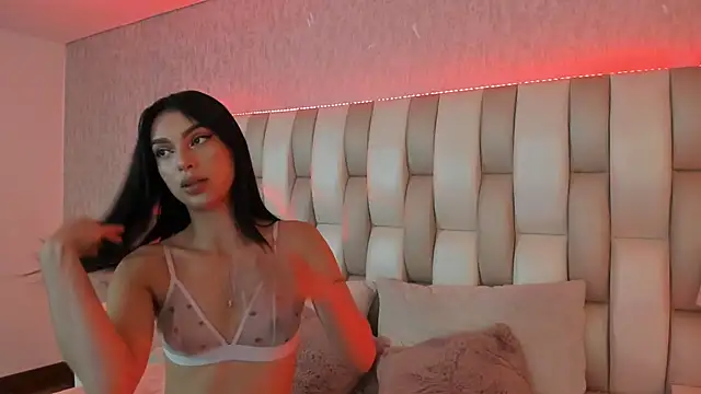 Snapshot of alice_lodge_ chatting on 06-17-26, 03:17 alice lodge online show from 06-17-26, 03:17