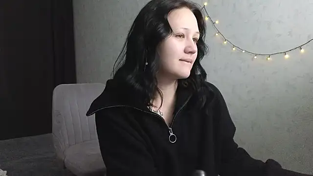 Tori cute online show from 05-23-26, 12:20