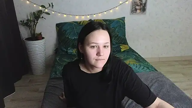 Tori cute online show from 06-14-26, 02:35