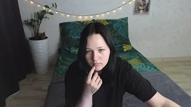 Tori cute online show from 06-14-26, 01:24