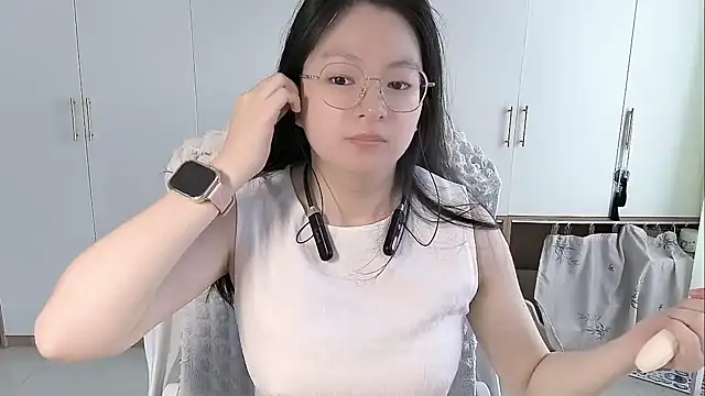 Snapshot of Erya-369 chatting on 06-13-26, 01:14 Erya-369 online show from 06-13-26, 01:14