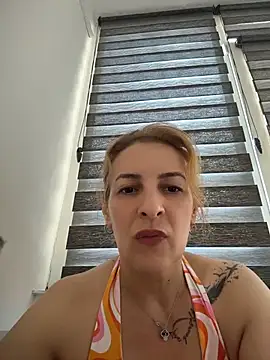 Snapshot of Hot-Milf4U chatting on 07-14-26, 02:56 Hot-Milf4U online show from 07-14-26, 02:56