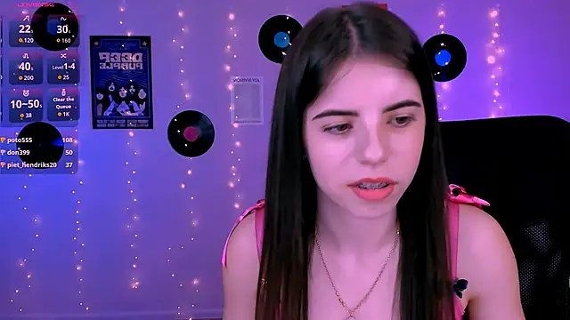 Snapshot of lyra_desire chatting on 05-28-26, 10:43 lyra desire online show from 05-28-26, 10:43
