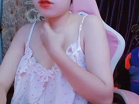 Julie Ulie online show from 05-30-26, 02:34