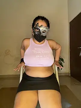 LioraWance online show from 06-16-26, 02:22