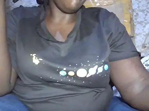 Snapshot of queenrosa3 chatting on 07-06-26, 10:55 queenrosa3 online show from 07-06-26, 10:55