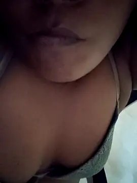 Snapshot of Yazhi_THUG_DeSi chatting on 05-20-26, 10:01 Yazhi THUG DeSi online show from 05-20-26, 10:01