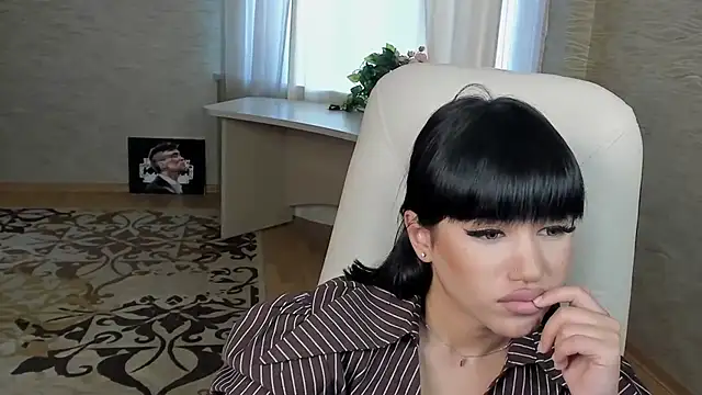 SerenaBoll online show from 05-20-26, 12:57