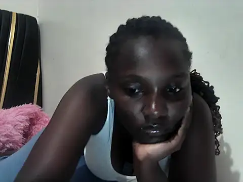 sexyleah25 online show from 06-20-26, 08:36