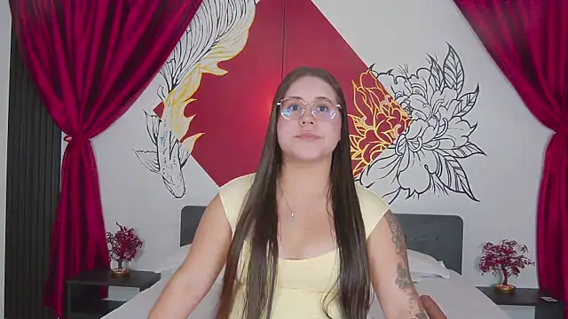 Snapshot of Lia_Avalon chatting on 06-17-26, 12:59 Lia Avalon online show from 06-17-26, 12:59