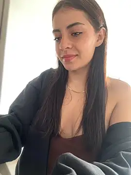Hanna Cruz  online show from 05-30-26, 04:01