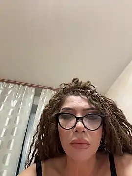 Snapshot of JessicaNichols_ chatting on 05-30-26, 02:01 JessicaNichols online show from 05-30-26, 02:01