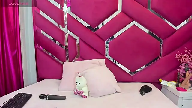 Emmy Sweet 69 online show from 06-27-26, 01:28
