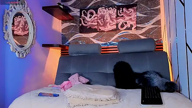 Cloee cameron online show from 06-24-26, 07:55