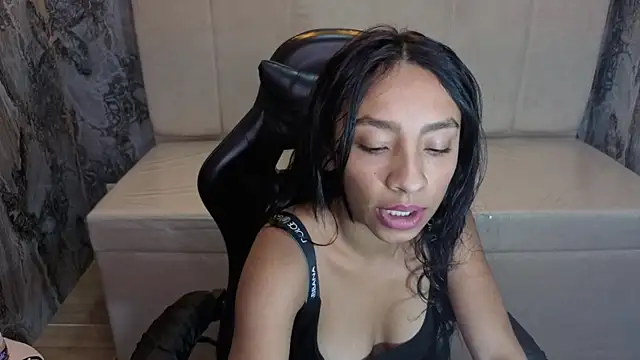 Adarasuri v online show from 06-27-26, 03:23