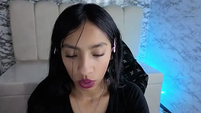 Adarasuri v online show from 06-11-26, 03:03